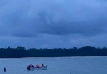 ১২ ঘণ্টা সাঁতরে নিরাপদে আসলেন মন্ত্রী