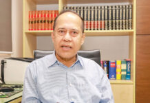 কর্মস্থলে যোগ দিয়েছেন সিইসি ও চার কমিশনার