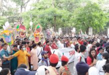 মঙ্গল শোভাযাত্রায় প্রাণের উচ্ছ্বাস