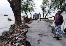 মেঘনায় বিলীন হয়ে যাচ্ছে বাজার-ভিটেমাটি-কবর