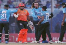 চট্টগ্রামকে হারাল খুলনা