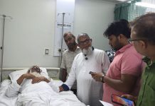 ঢাকা-১৬ সংসদ সদস্যের নিয়মিত রুটিন ওয়ার্কে হামলা, আহত ১৫