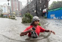 মহাসড়কে কোমরসমান পানি, দুর্ভোগে লাখ লাখ মানুষ