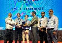 অধ্যাপক কাজী কামরুজ্জামান স্বর্ণপদক পেলেন শিশু সার্জন ডা. মোস্তাক আহমেদ
